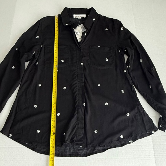 Pink Rose Long Sleeve Button Down with Skull Design - Picture 7 of 8